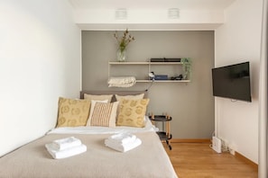 1 bedroom, iron/ironing board, WiFi, bed sheets