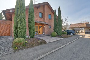 Exterior - Apartment "Ersfeld" with Private Terrace, Shared Garden & Wi-Fi (Bad Teinach-Zavelstein)