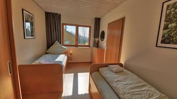 2 Schlafzimmer, Bügeleisen/Bügelbrett, kostenloses WLAN, Bettwäsche