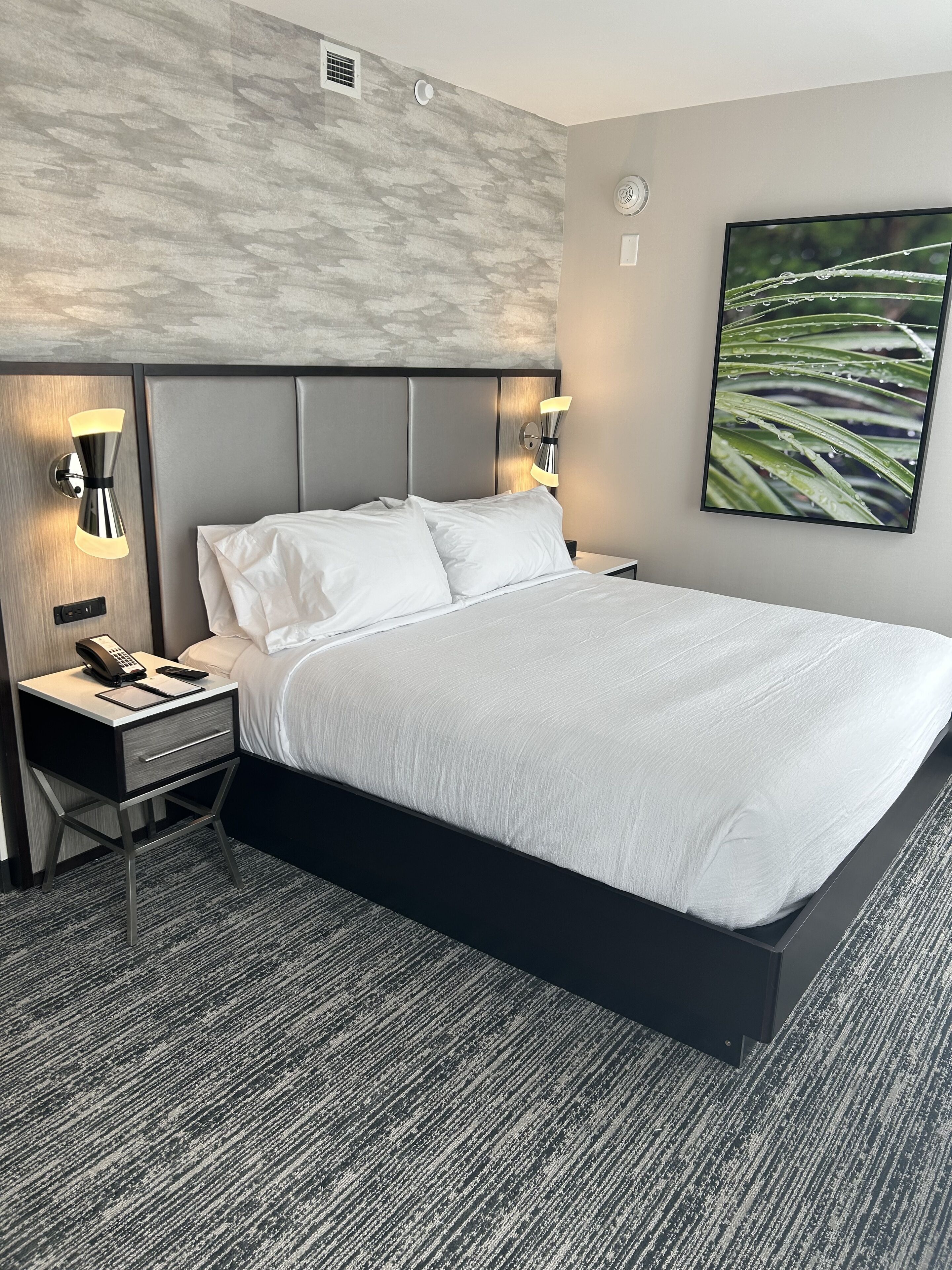 Suite, 1 King Bed | In-room safe, desk, laptop workspace, blackout curtains