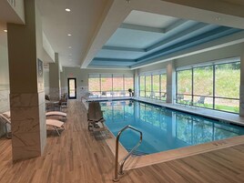 Una piscina techada