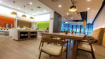 Dagelijks ontbijtbuffet inbegrepen