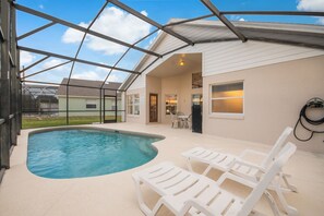 Piscine extérieure, piscine chauffée