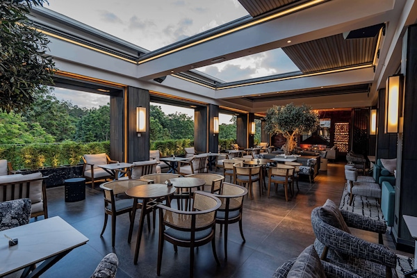3 bar/lounge