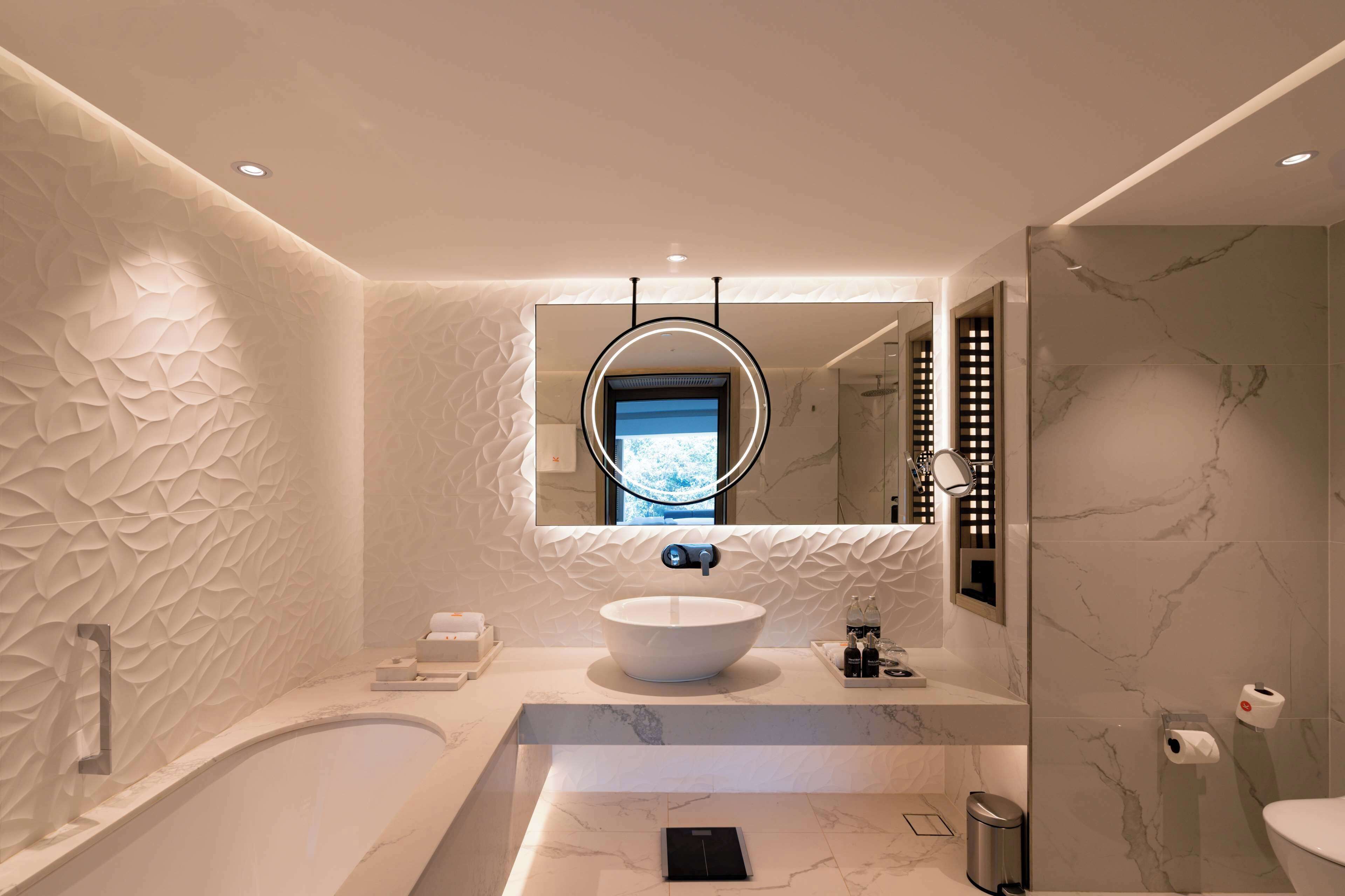 Suite, 1 chambre | Salle de bain