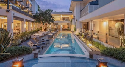 Kwetu Nairobi, Curio Collection By Hilton