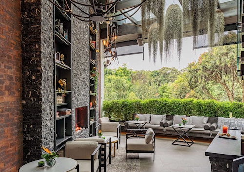 クウェトゥ ナイロビ キュリオ コレクション バイ ヒルトン