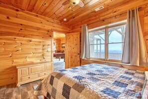 4 Schlafzimmer, BĂŒgeleisen/BĂŒgelbrett, WLAN, BettwĂ€sche