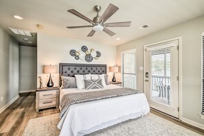 2 bedrooms, iron/ironing board, internet, bed sheets