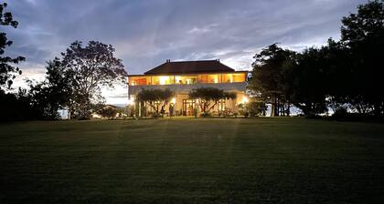 Heritage country homestead hotels close to wineries, concerts & restaurants