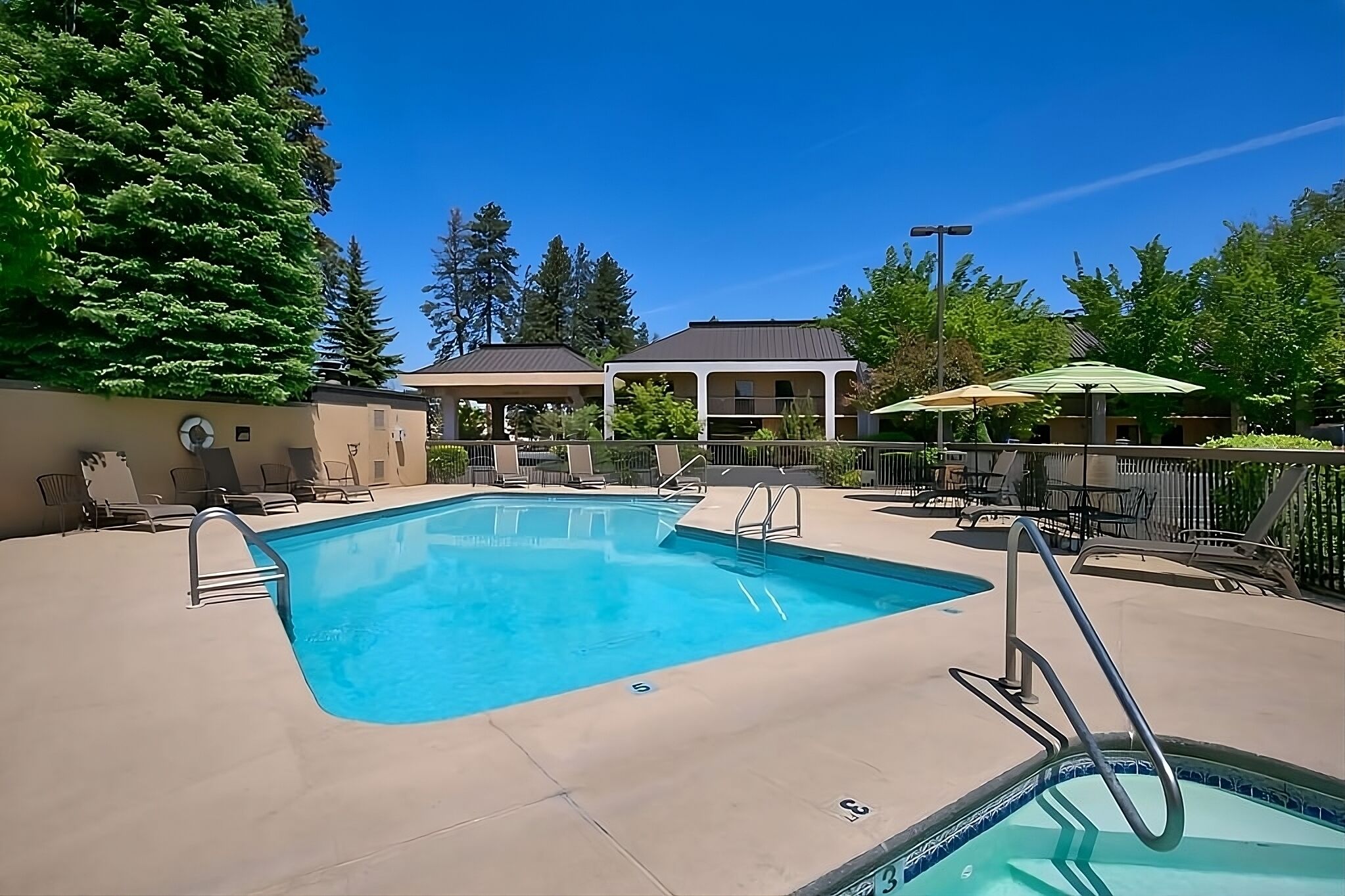 Your Home Away From Home 2 Comfortable Units! Enjoy Swimming Pool Access!