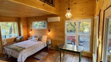 2 bedrooms, iron/ironing board, bed sheets