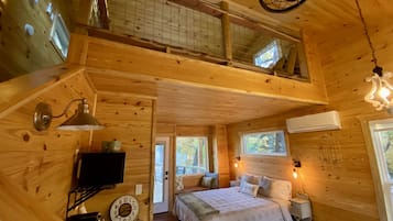 2 slaapkamers, een strijkplank/strijkijzer, beddengoed