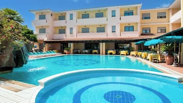 Standard Apartment, Multiple Bedrooms (Le Residenze Del Golfo Di Orosei Bilo) | Pool