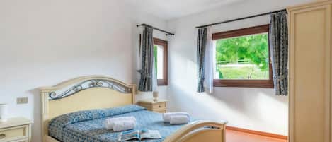 Standard-huvila, useita makuuhuoneita (Sea Villas 4IN 1Km From The Beach) | 1 makuuhuone, vuodevaatteet
