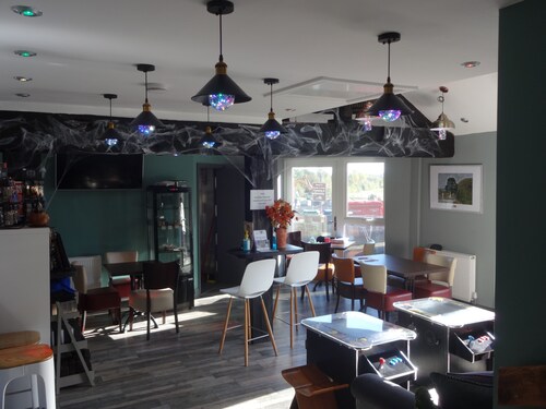 Naaf Lodge, Bowness on Solway, dog friendly at the start of Hadrian's Wall, close to beach