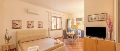 Standard-Studio (Cristal Blu Mono 3 With Shared Pool) | Kostenloses WLAN, Bettwäsche