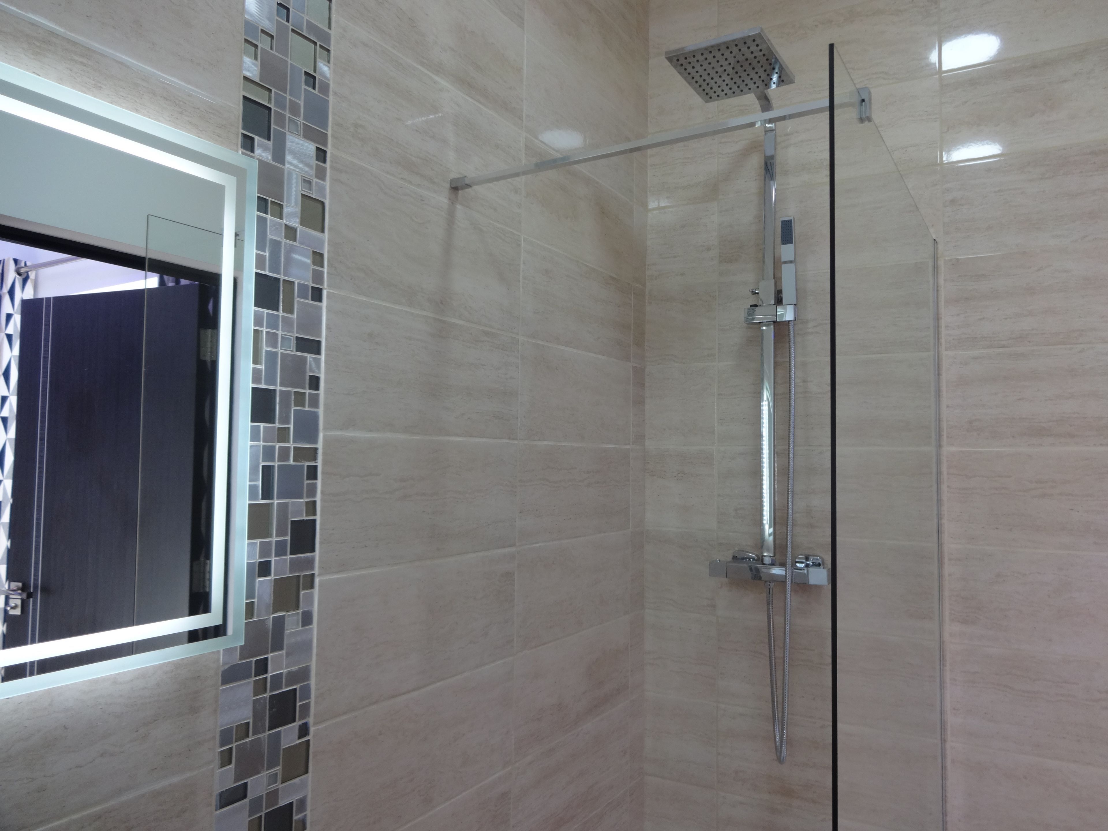 Shower, towels