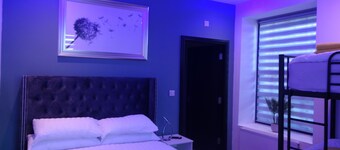Family room in the farmhouse, sleeping 4, breakfast included in onsite bistro close to beach