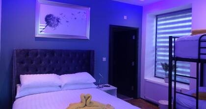 Family room in the farmhouse, sleeping 4, breakfast included in onsite bistro close to beach