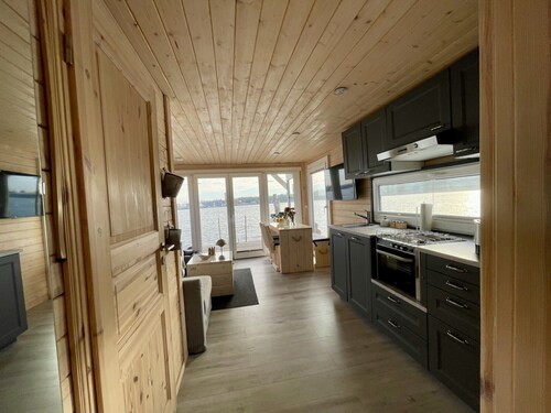 Houseboat Janne Lübeck including canoe, SUP and WLAN 50 MBit s Flat