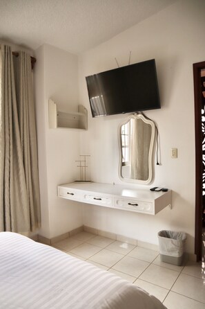 Executive kamer | Luxe beddengoed, donsdekens, pillowtop-bedden, een minibar