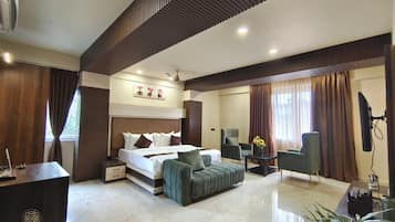 Premium Room | In-room safe, desk, iron/ironing board, free WiFi