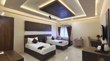 Premium Room | In-room safe, desk, iron/ironing board, free WiFi