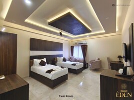 Premium Room | In-room safe, desk, iron/ironing board, free WiFi