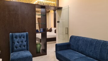 Premium Room | In-room safe, desk, iron/ironing board, free WiFi