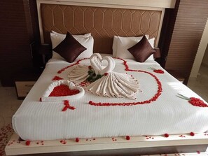 In-room safe, desk, iron/ironing board, free WiFi