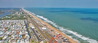 Sea Forever Pet Friendly Sleeps 14 Large Family Home Close To The Beach With Ocean Views