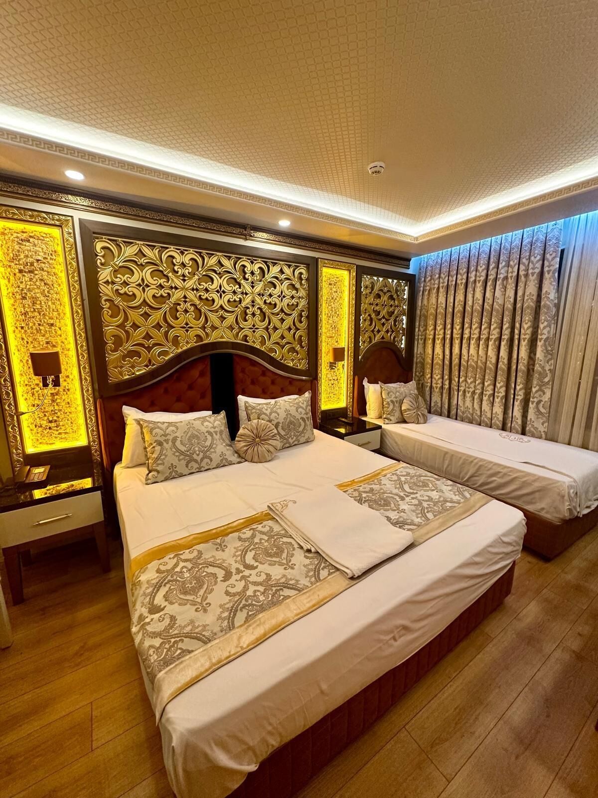 Deluxe Triple Oda Jakuzili | Literie de qualité supérieure, minibar, coffres-forts dans les chambres