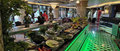 Daily buffet breakfast for a fee