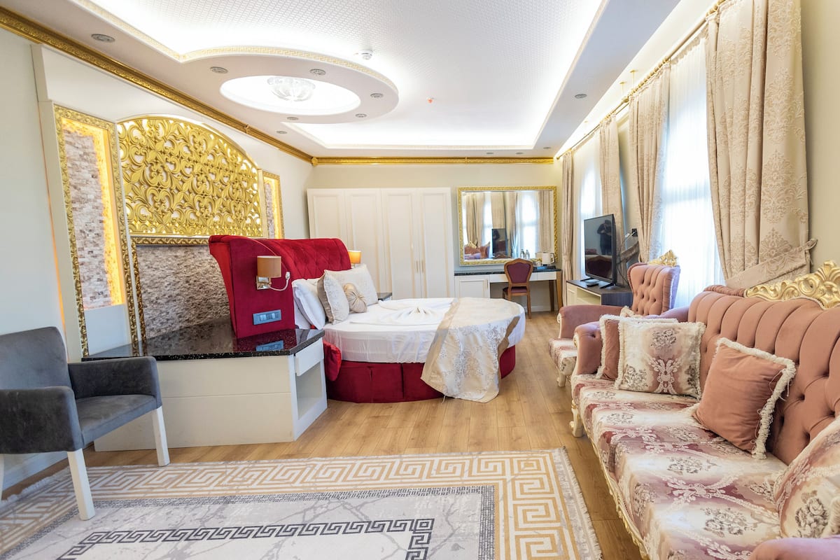 Ropa de cama de alta calidad y minibar