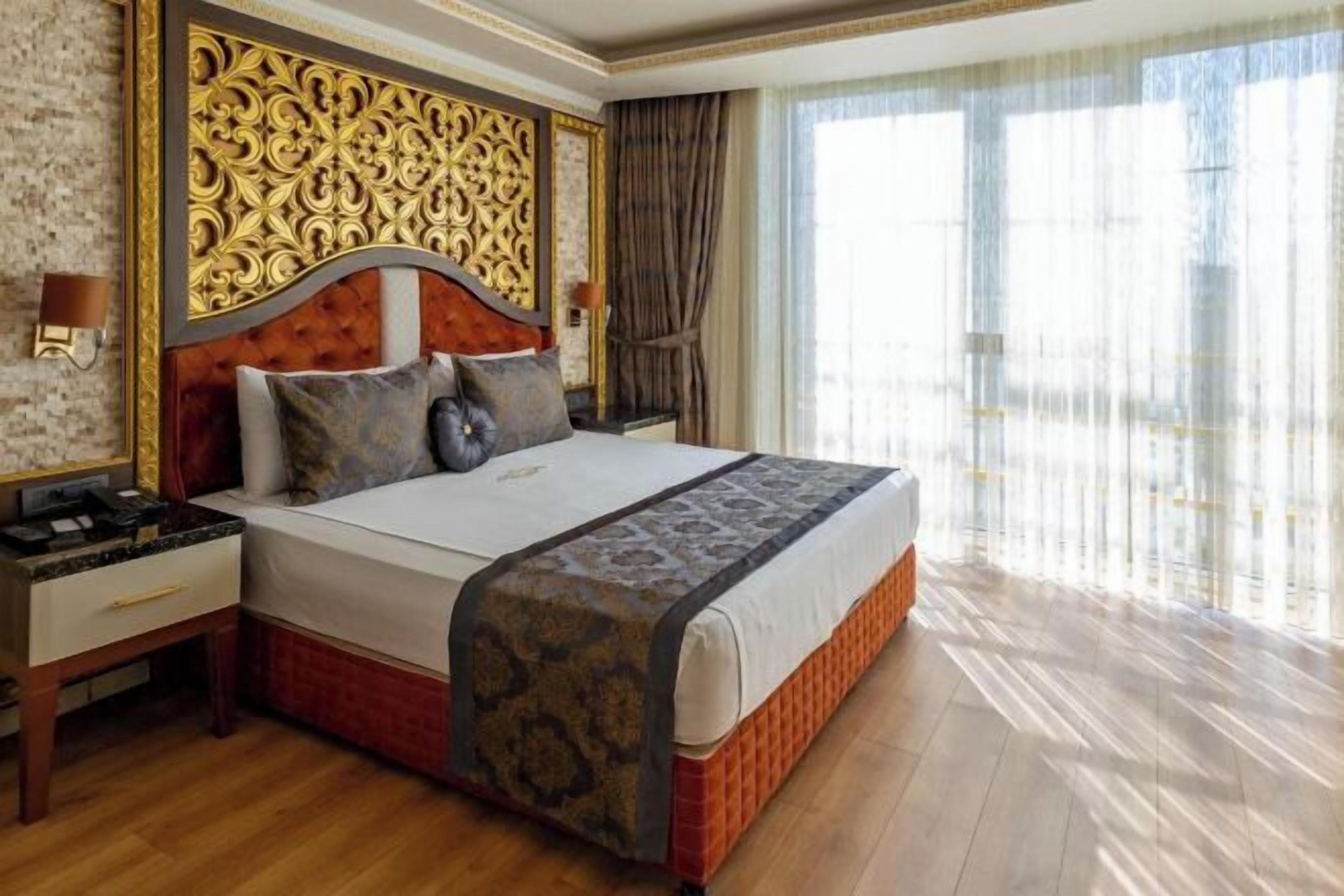 Premium bedding, minibar, in-room safe, soundproofing