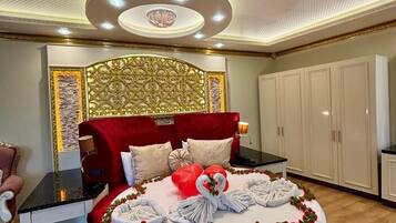 Romantic Double Room | Premium bedding, minibar, in-room safe, soundproofing