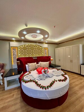 Chambre Double Romantique | Literie de qualité supérieure, minibar, coffres-forts dans les chambres