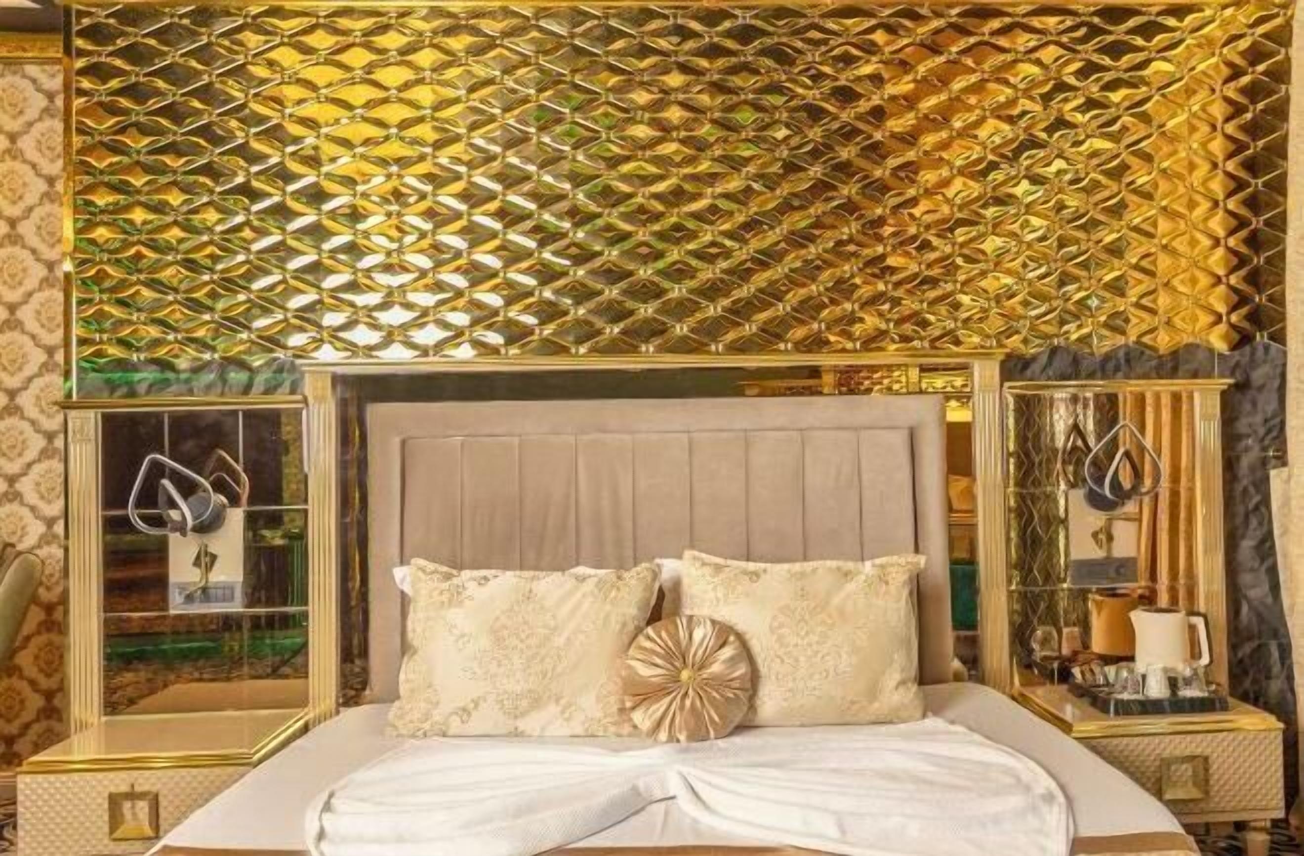 Ropa de cama de alta calidad, minibar, caja fuerte