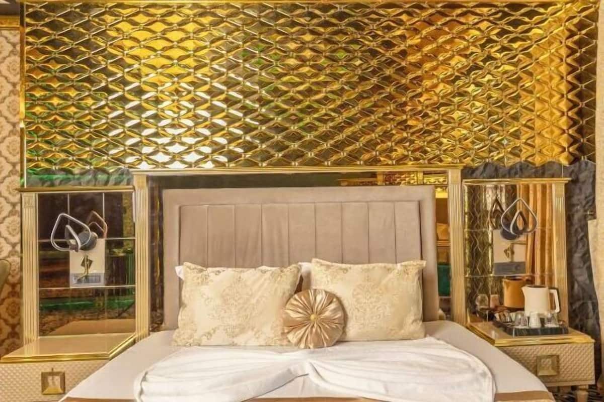 Ropa de cama de alta calidad, minibar, caja fuerte