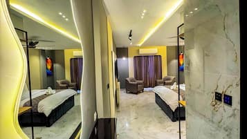 Executive Double Room | Egyptian cotton sheets, premium bedding, down comforters