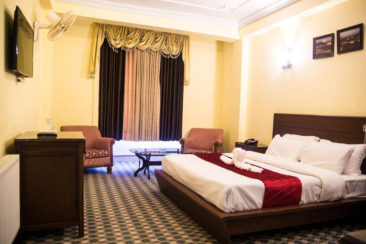 Executive tweepersoonskamer | Lakens van Egyptisch katoen, luxe beddengoed, donzen dekbedden