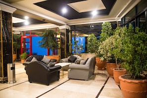 Sala de estar en el lobby