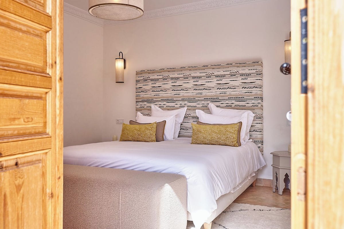 Junior Suite | Hypo-allergenic bedding, free WiFi, bed sheets