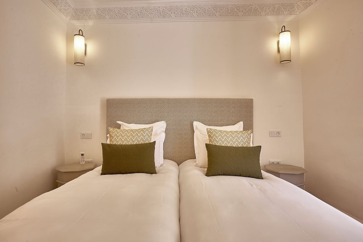 Wifi gratis y ropa de cama