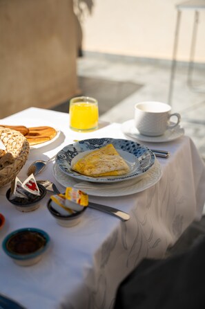 Free daily continental breakfast - Ryad Selyen (Marrakech)
