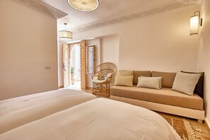 Superior Triple Room, 3 Twin Beds | Free WiFi, bed sheets - Ryad Selyen (Marrakech)