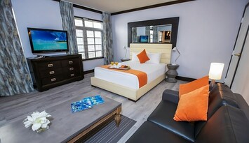 Unit with Queen bed