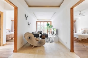 Deluxe Villa | Living area