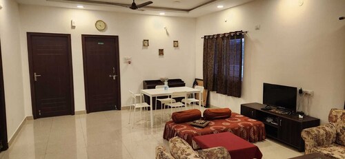 Beautiful 3 Bedroom standalone house. Peaceful!